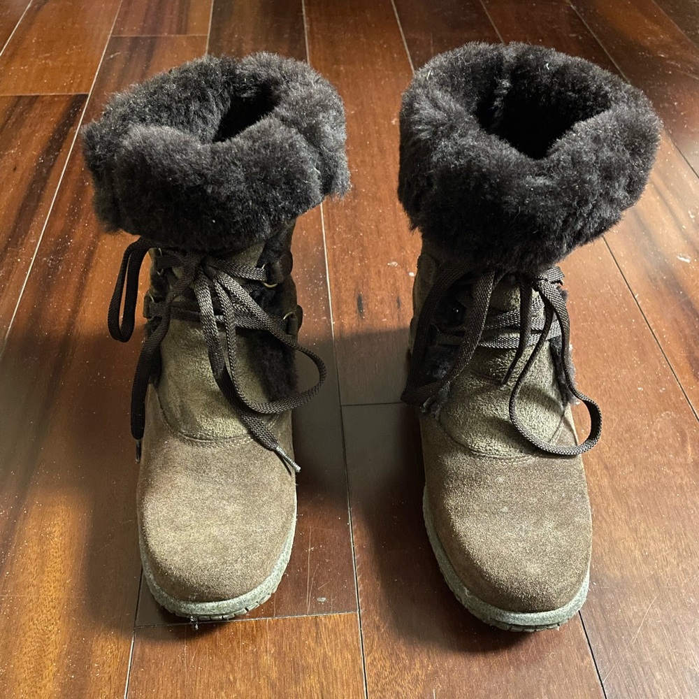 Fur lined La Canadienne boots